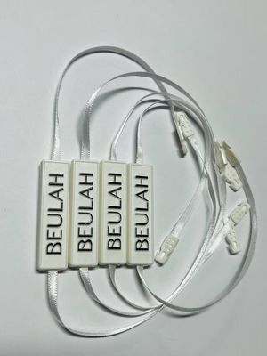 Ετικέτα με ανάγλυφο λογότυπο Snap Lock Pin Loop Plastic Fastener Hang Tag With String