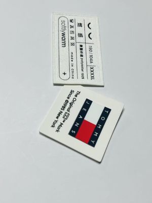 Σίδερο σε υφασμένα ρούχα Βραβευμένες ετικέτες ονομάτων προσαρμοσμένες