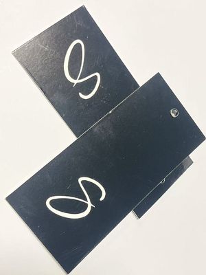 Προσαρμοσμένα αξεσουάρ Swing από χαρτόνι Κρεμάστε την ετικέτα για ρούχα 500 πακέτο